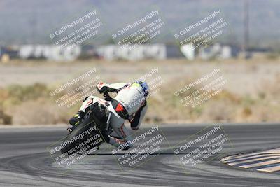 media/Oct-30-2025-Racers Edge (Thu) [[dabbdaf680]]/2-A Group/Session 2 (Turn 5)/